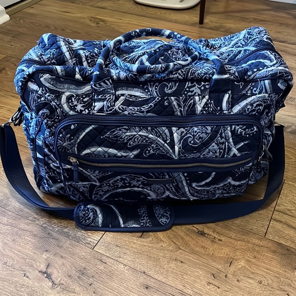 Vera Bradley Bags Vera Bradley Grand Weekender Travel Bag Poshmark